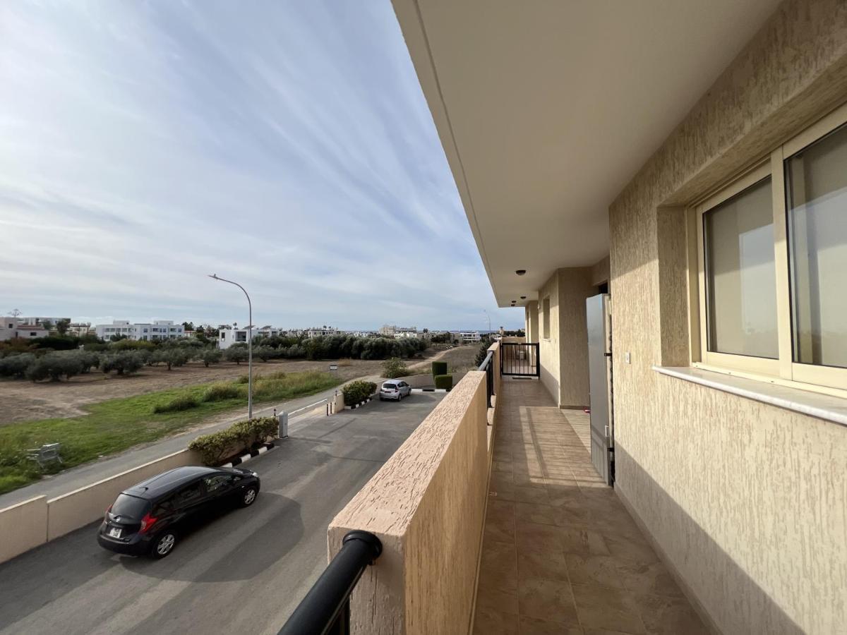 Royal-Seacrest Paphos-Center Vip Apartment Luaran gambar