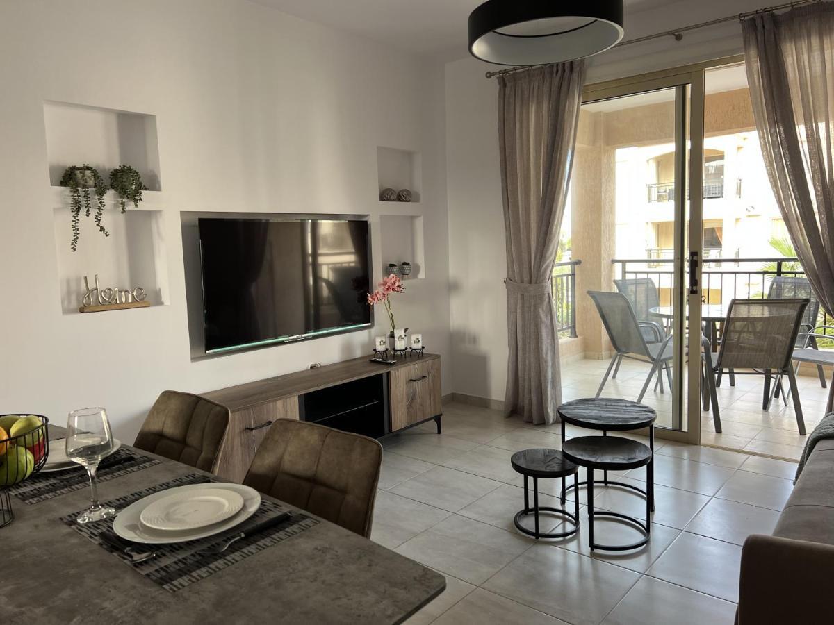 Royal-Seacrest Paphos-Center Vip Apartment Luaran gambar