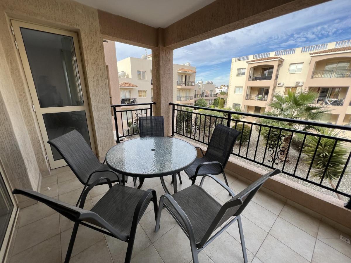 Royal-Seacrest Paphos-Center Vip Apartment Luaran gambar