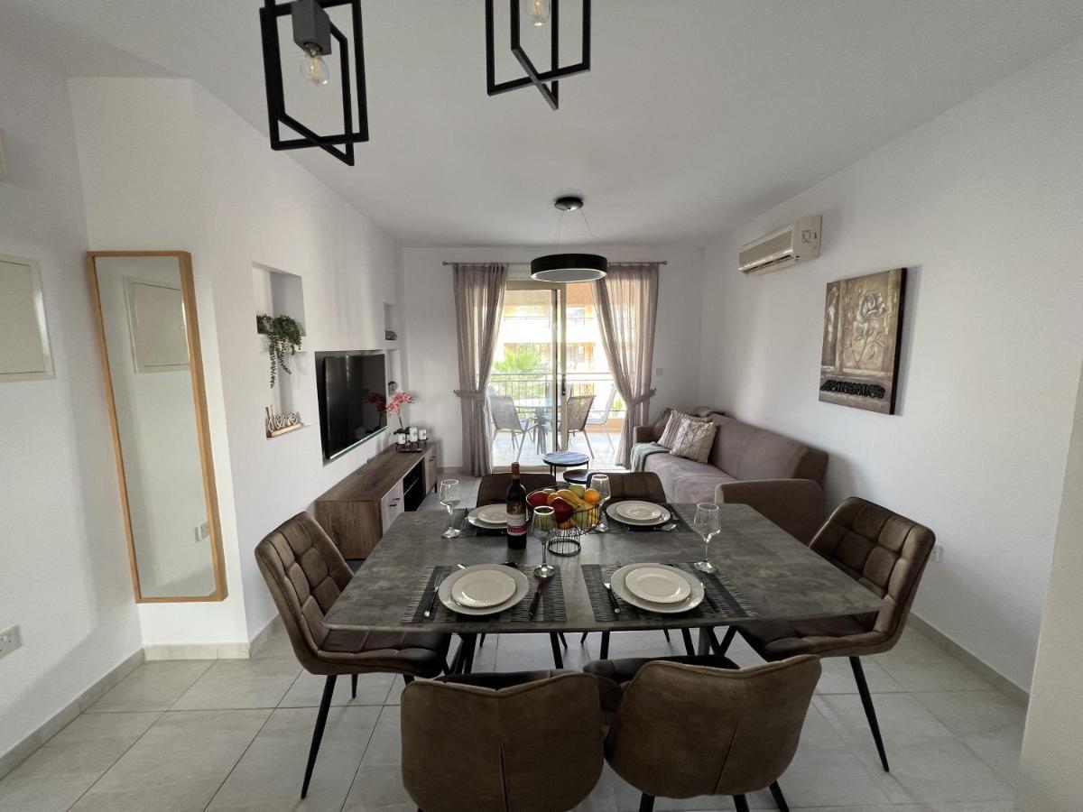 Royal-Seacrest Paphos-Center Vip Apartment Luaran gambar