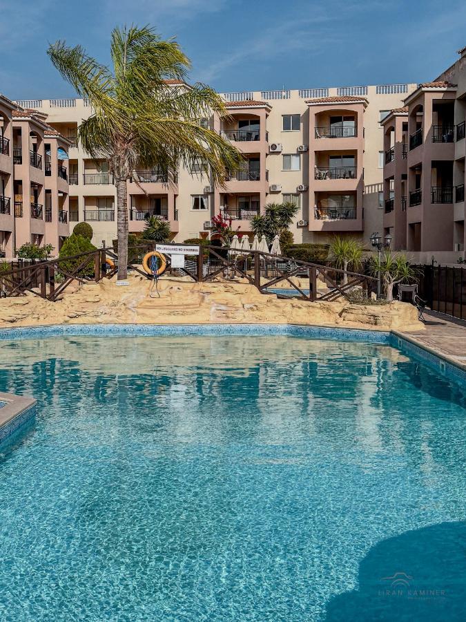 Royal-Seacrest Paphos-Center Vip Apartment Luaran gambar
