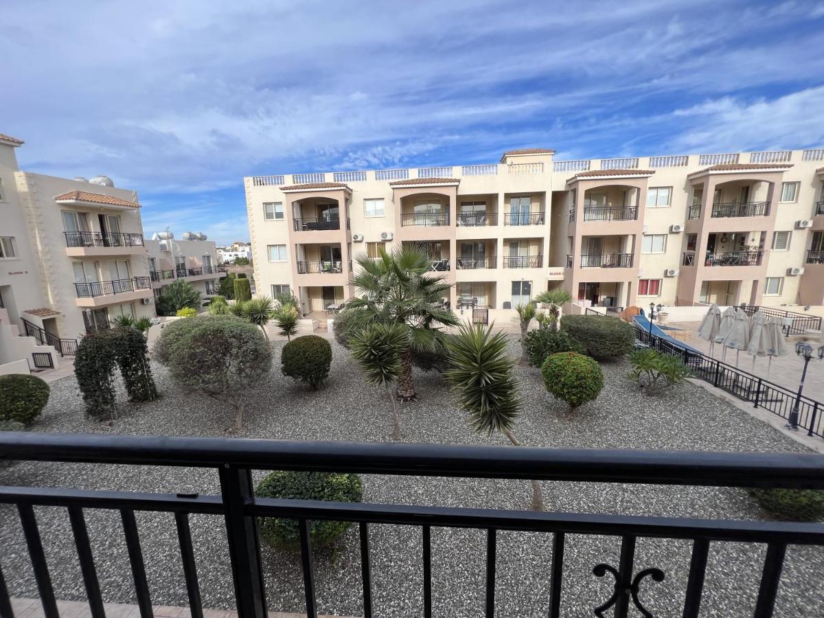 Royal-Seacrest Paphos-Center Vip Apartment Luaran gambar