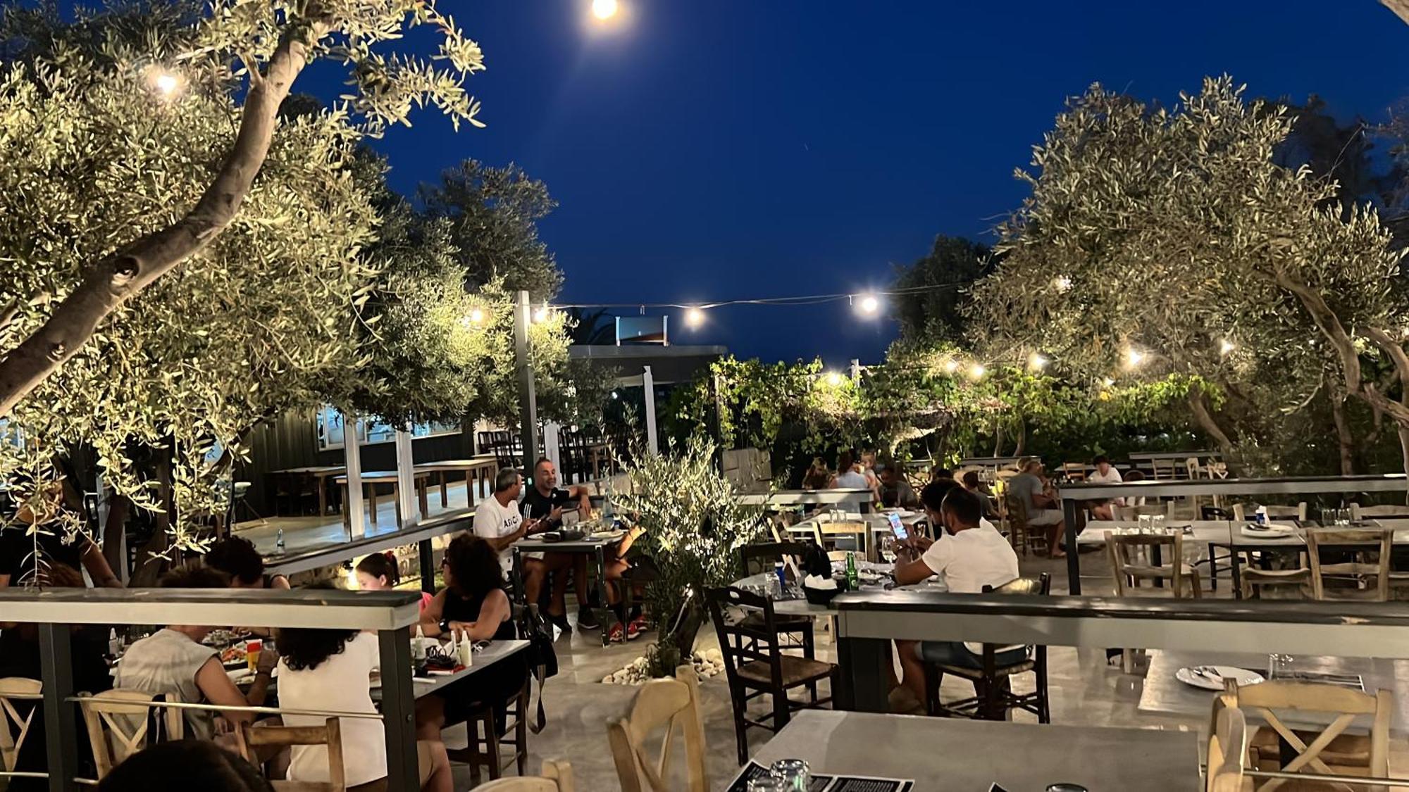 Royal-Seacrest Paphos-Center Vip Apartment Luaran gambar