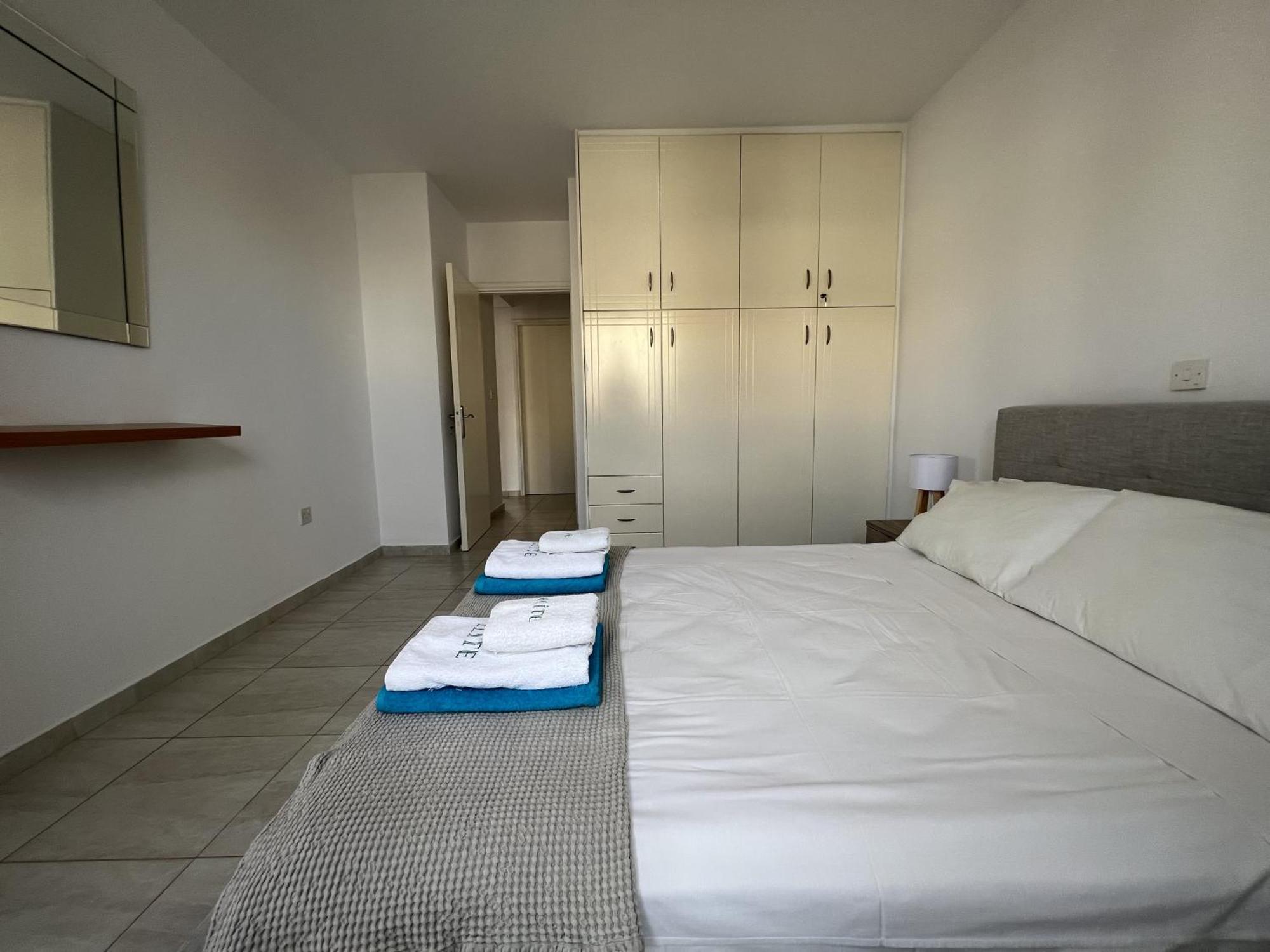 Royal-Seacrest Paphos-Center Vip Apartment Luaran gambar